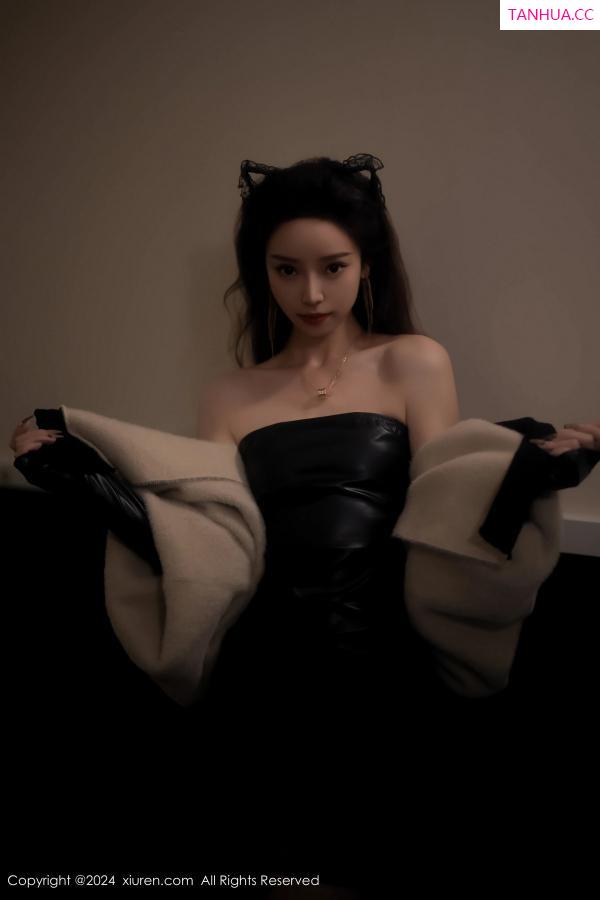   [XiuRen]高清写真图 2024.02.01 No.8049 苏曼兮 黑丝美腿第9张图片